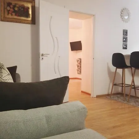Ava